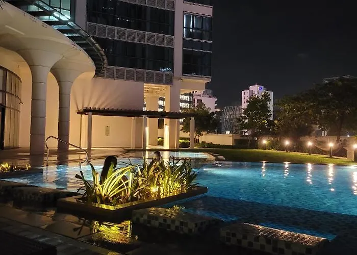 Uptown Parksuites Tower 1 At Bgc - Staycations Up Above 12